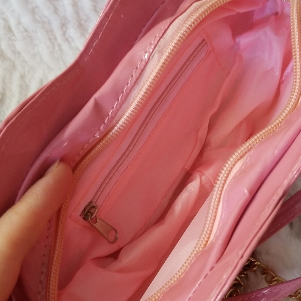 Savvy Travelers Smile Hi Clutch Pink Lips Purse - Picture 6 of 8